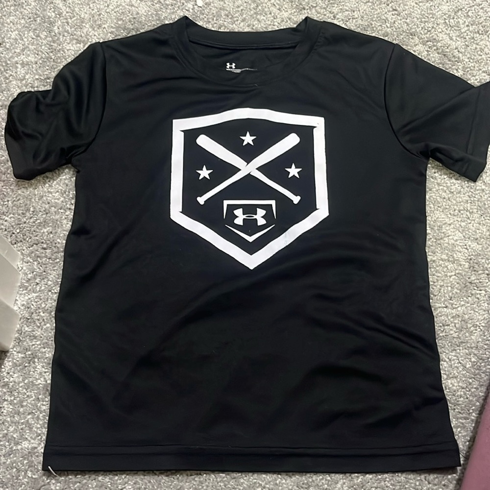 Boys under armour shirt